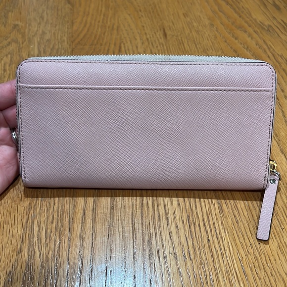 KATE SPADE | Baby Pink Full Zip Wallet - Picture 3 of 11